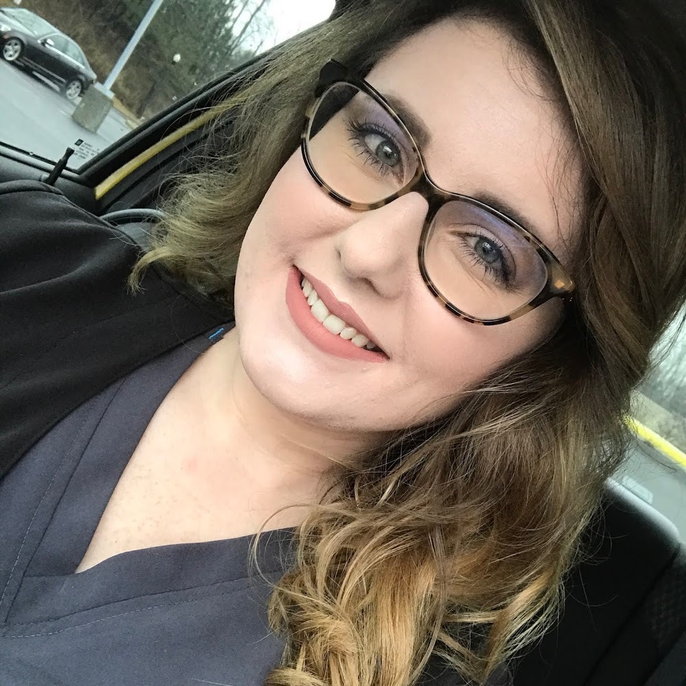 Meet your Posher, Lauren